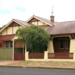 File:California Bungalow Styled Home.jpg - Wikimedia Commons
