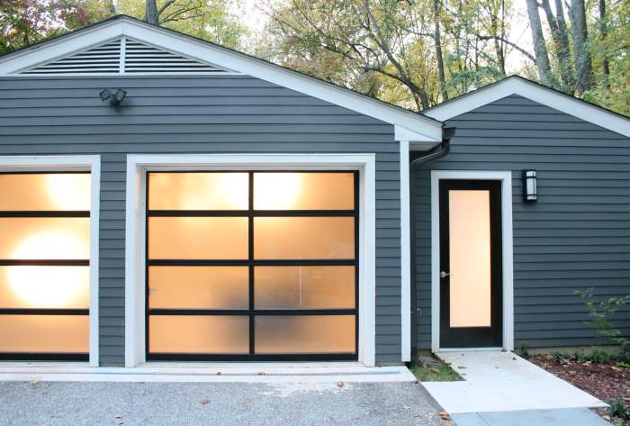 Average Cost to Build a Two-Car Detached Garage | HGTV